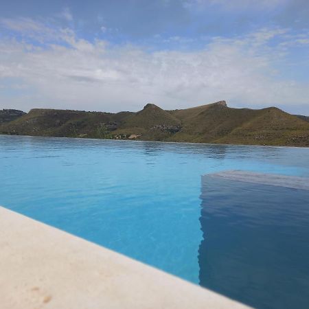 Villa Meriem โนโต ภายนอก รูปภาพ