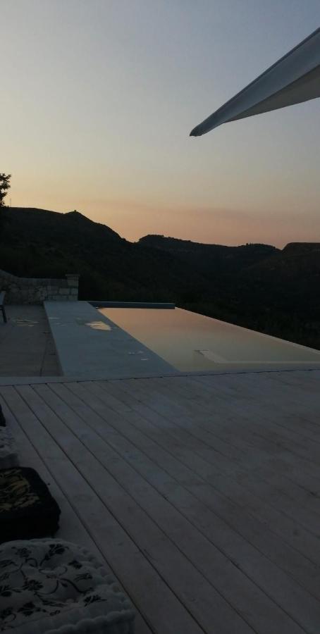 Villa Meriem โนโต ภายนอก รูปภาพ
